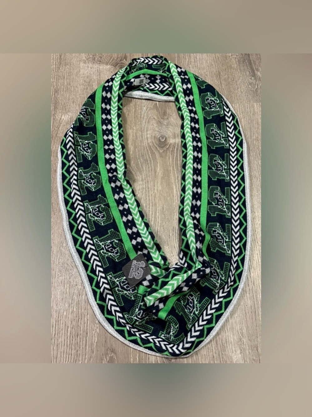Seattle Seahawks Infinity Scarf Green Black Knit NFL Fan Gear - Picture 3 of 3